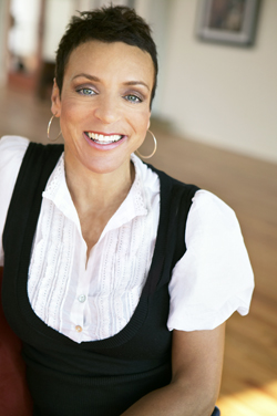 Dream Town Real Estate Consultant - Carmen Allen