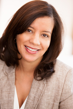 Elsie  Flores