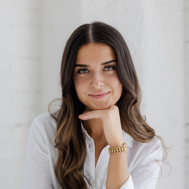 Headshot of Amanda Finck