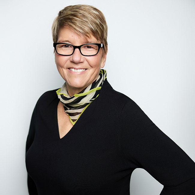 Photograph of Baird & Warner agent Elizabeth Isaacs