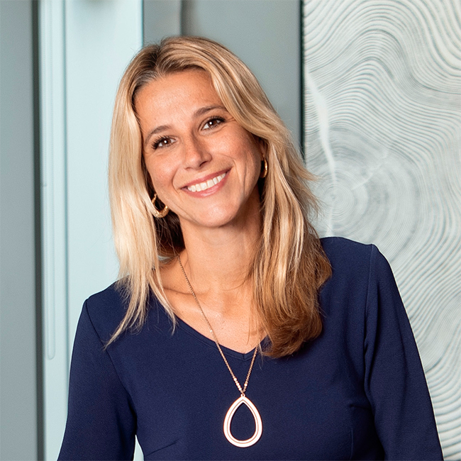 Photograph of Baird & Warner agent Nicole Flores