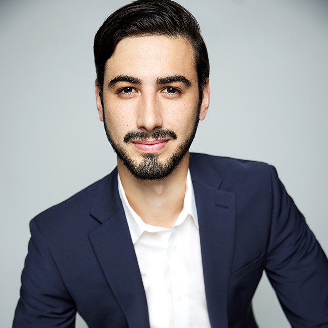 Photograph of Baird & Warner agent Xavier  Flores